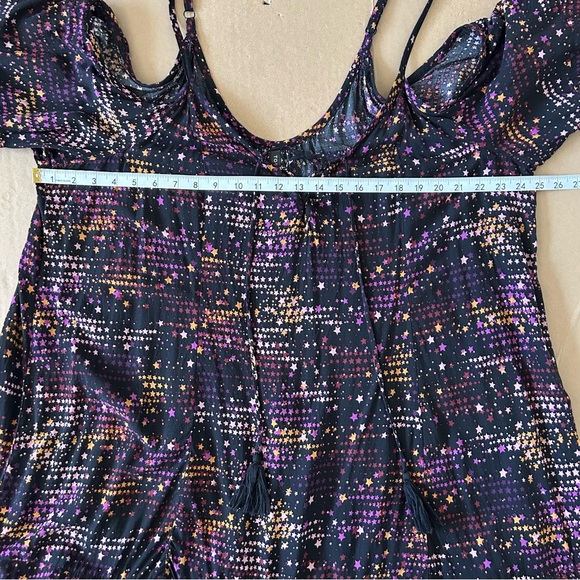 Torrid Mini Crepe Cold Shoulder Cover Up Dress Plus Size 3X Stars Print Tunic - Picture 7 of 13